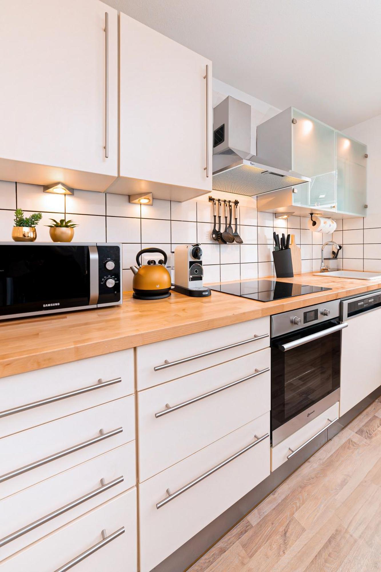 Smart Home - Wuppertal - Perfect For 6 Guests - Central - Netflix - Schwebebahn - Free Parking Zone 외부 사진